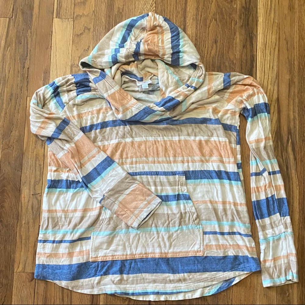 LulaRoe Amber. Blue coral cream stripes